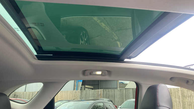 MG Hs 1.5 T-GDI Exclusive 5dr DCT Petrol Hatchback